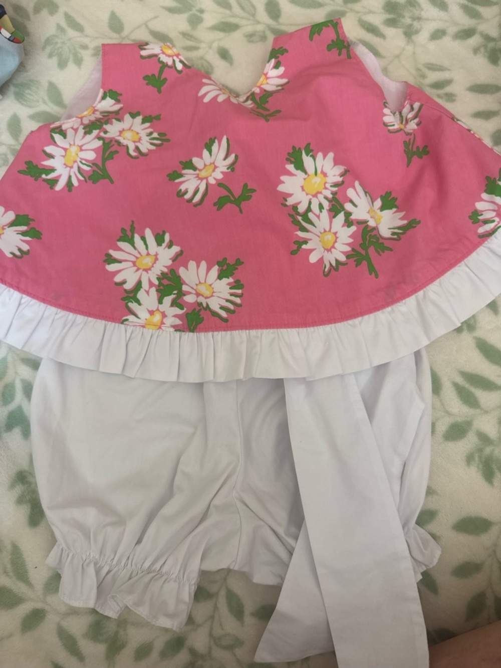 Beaufort bonnet company Daisy swing set